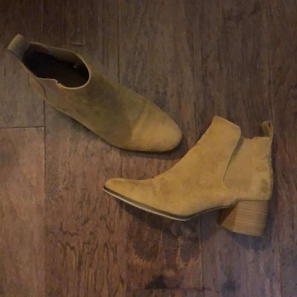 American eagle booties